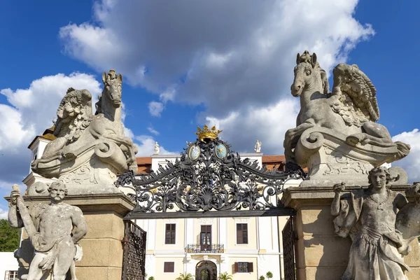 Milotice Castle, Tsjechische Republiek-staat Milotice genaamd parel van — Stockfoto