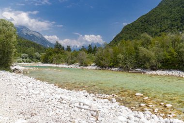 Slovenya'daki Triglav Milli Parkı'nda Soca nehri