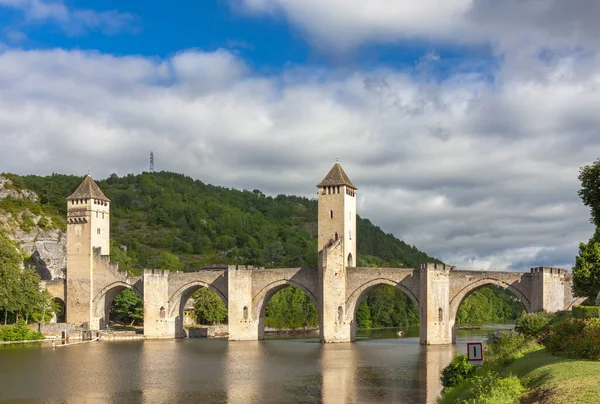 Pont Valentre across the Lot River in Cahors south west France — Stock Photo, Image