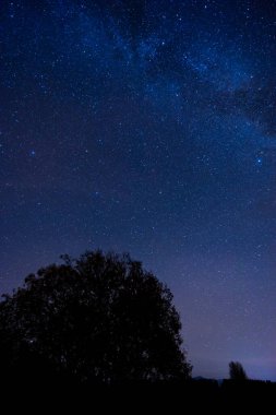 High Tatras, Slovakya yakınlarında gece gökyüzü