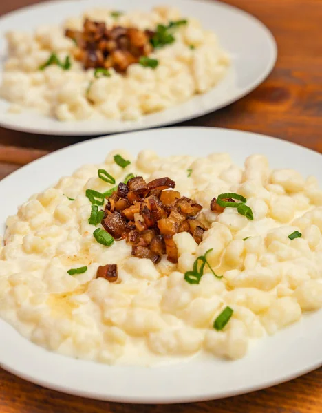 Prato Halusky Eslovaco Com Bacon — Fotografia de Stock