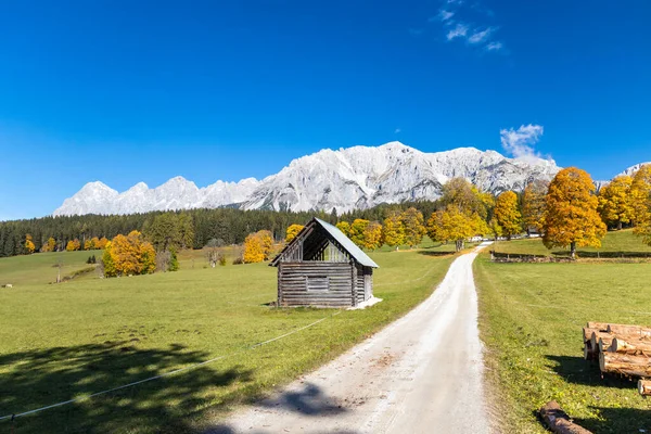 Podzimní Pohled Dachsteinský Masiv Rakousku — Stock fotografie