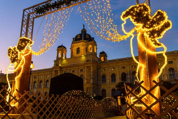 Juldekoration Maria Theresa Square Wien Österrike — Stockfoto