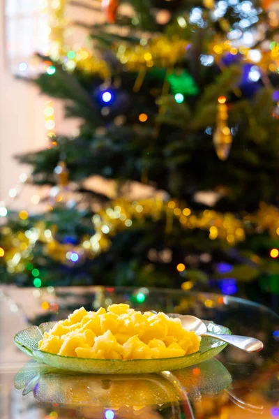 Rakouský Bramborový Salát Vánoční Stromečkem — Stock fotografie