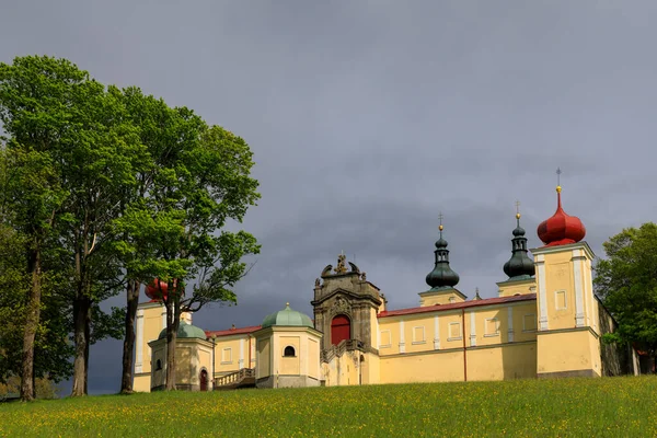 チェコ共和国東ボヘミア ヘデツ神の母修道院 — ストック写真