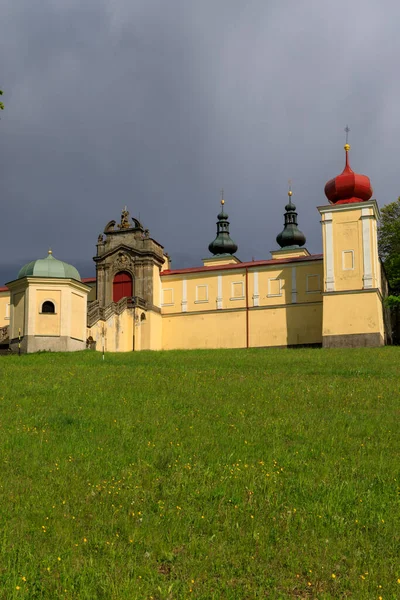 Meryem Ana Manastırı Hedec Doğu Bohemya Çek Cumhuriyeti — Stok fotoğraf
