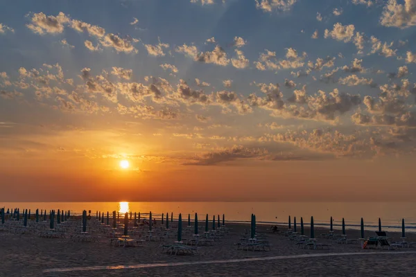 Rodi Garganico 'da gün batımı, Ulusal Park Gargano, Apulia, İtalya