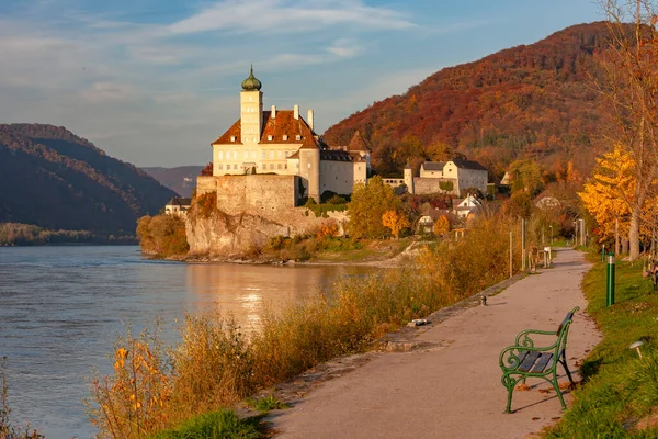 Kleines Schloss Schonbühel Oberhalb Der Donau Romantischen Sonnenuntergang Österreich — Stockfoto