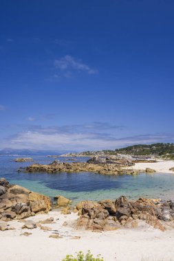 Praia de Con Negro ve Praia da Poza plajı, Pontevedra ili, Galiçya, İspanya