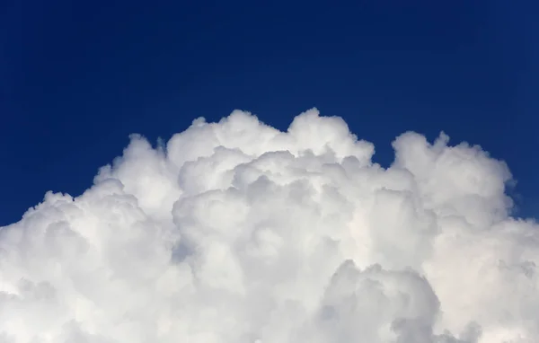 Abstrait Été Nuages Blancs Dans Ciel Bleu — Photo