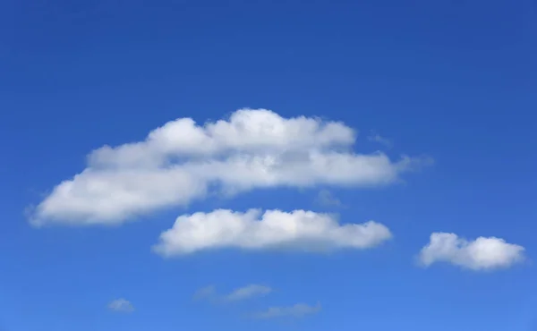 Verano Nubes Blancas Cielo Azul —  Fotos de Stock