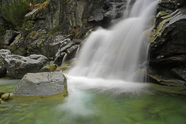 Ładne Kaskady Wodospadu Regionie Tatry Wysokie Słowacja — Zdjęcie stockowe