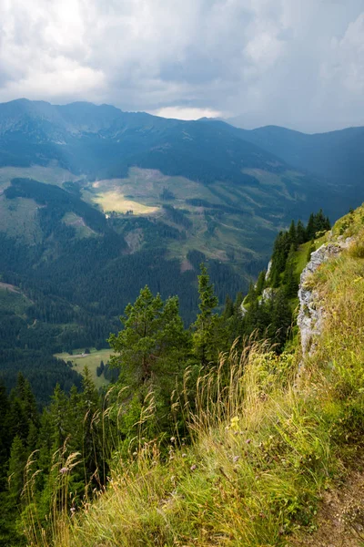 Scena Przed Burza Górach — Zdjęcie stockowe