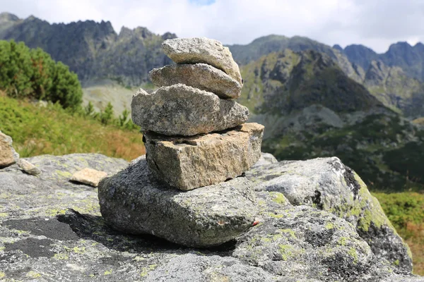 Abstrakte Ausgeglichene Steine Den Bergen — Stockfoto