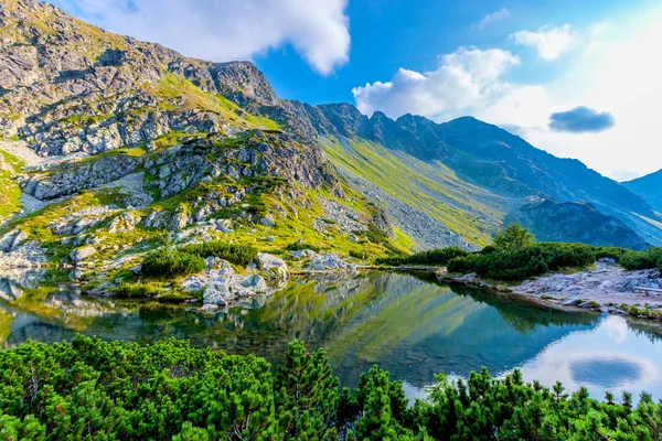Görkemli Dağ Manzarası Ile Göl Batı Tatras Slovakya — Stok fotoğraf