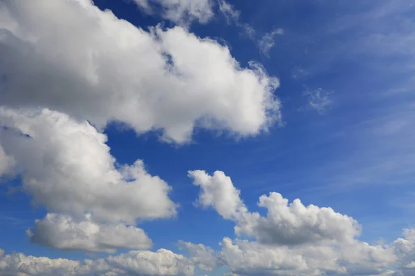 Brett Syn Moln Blå Himmel — Stockfoto