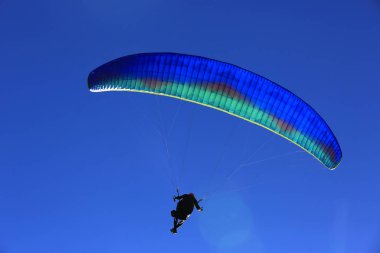 Yamaçparaşütü gök