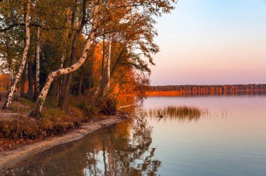 Gölü akşam sahnede