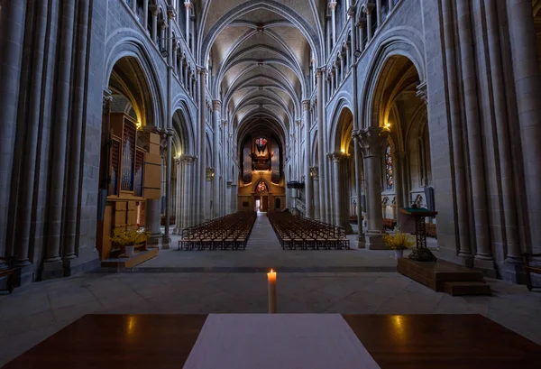 St. Peters Cathedral interieur. Niemand — Stockfoto