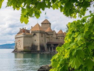 Chillon Castle - Ortaçağ Kalesi