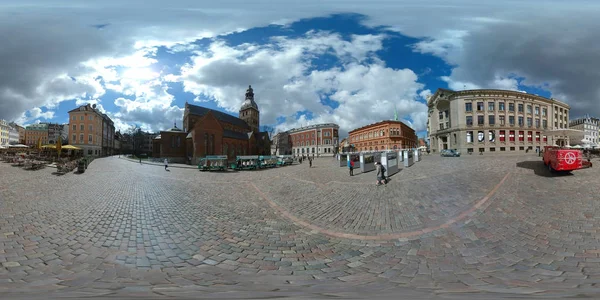 Riga Letonia Abril 2018 Centro Histórico Ciudad Hora Del Día —  Fotos de Stock
