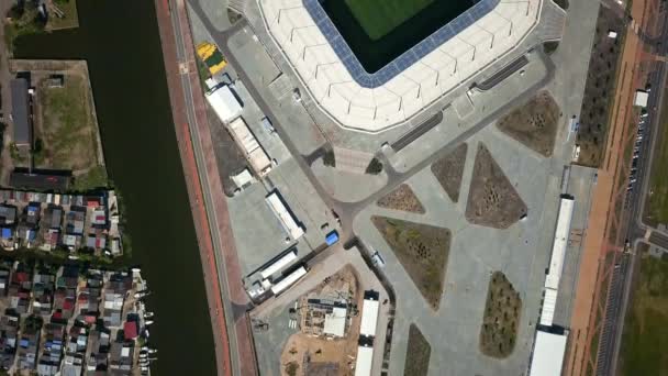 De bouw van een voetbalstadion voor de Fifa World Cup 2018 is voltooid — Stockvideo
