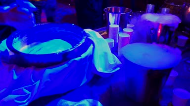 Sıvı nitrojen kullanarak tatlı hazırlanması