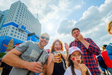 Futbol taraftarları takım Hırvatistan ve Türkiye arasındaki maç günü şehrin sokaklarında destek