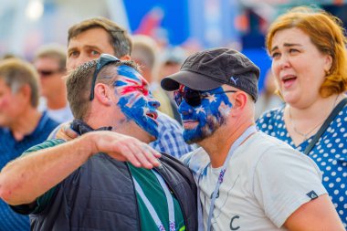 Futbol taraftarları takım Hırvatistan ve Türkiye arasındaki maç günü şehrin sokaklarında destek