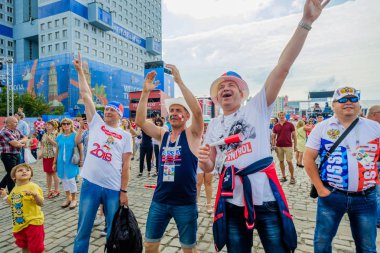 Futbol taraftarları takım Hırvatistan ve Türkiye arasındaki maç günü şehrin sokaklarında destek