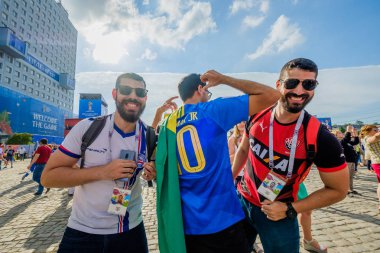 Futbol taraftarları takım Hırvatistan ve Türkiye arasındaki maç günü şehrin sokaklarında destek