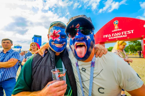 Futbol taraftarları takım Hırvatistan ve Türkiye arasındaki maç günü şehrin sokaklarında destek