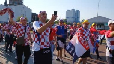 Futbol taraftarları takım Hırvatistan ve Türkiye arasındaki maç günü şehrin sokaklarında destek