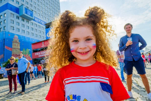 Futbol taraftarları takım Hırvatistan ve Türkiye arasındaki maç günü şehrin sokaklarında destek