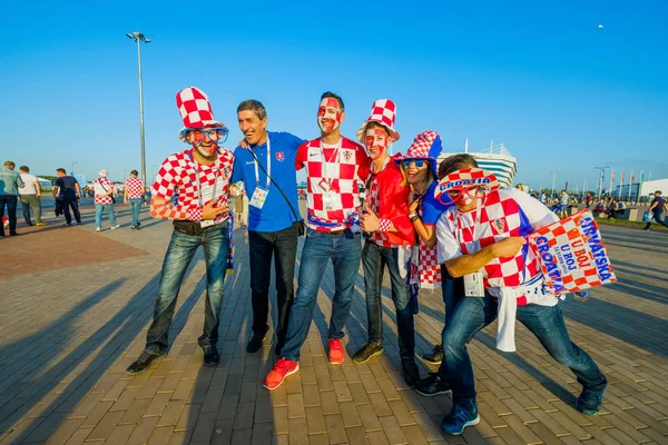 Futbol taraftarları takım Hırvatistan ve Türkiye arasındaki maç günü şehrin sokaklarında destek