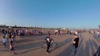 Futbol taraftarları stadion Kaliningrad ziyaret, Hırvatistan ile Türkiye arasında maç