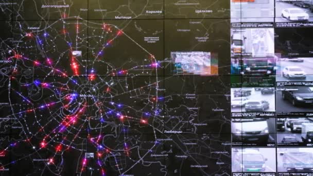 Mappa interattiva nel centro di monitoraggio del traffico mostra le statistiche — Video Stock