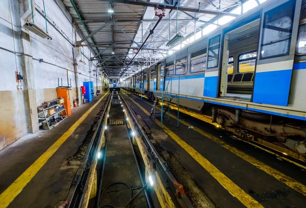 Tunnelbanetåg depå Krasnaya presnya interiör — Stockfoto