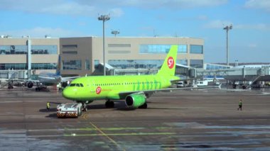 Gün zaman Domodedovo Uluslararası Havaalanı trafik