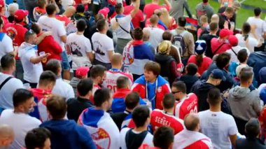 Sırbistan ve İsviçre maçı takım futbol taraftarları destek