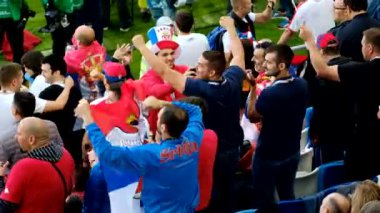 Sırbistan ve İsviçre maçı takım futbol taraftarları destek