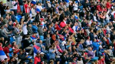 Sırbistan ve İsviçre maçı takım futbol taraftarları destek