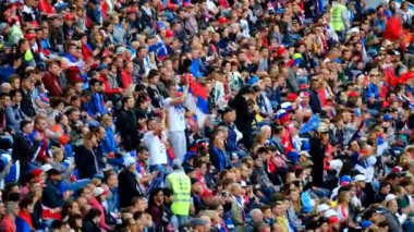 Sırbistan ve İsviçre maçı takım futbol taraftarları destek