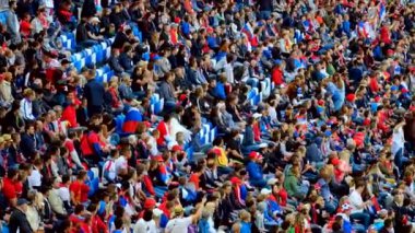 Sırbistan ve İsviçre maçı takım futbol taraftarları destek