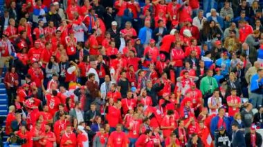 Sırbistan ve İsviçre maçı takım futbol taraftarları destek
