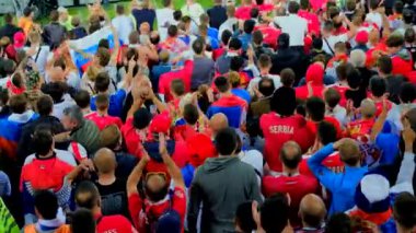 Sırbistan ve İsviçre maçı takım futbol taraftarları destek
