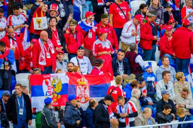 Sırbistan ve İsviçre maçı takım futbol taraftarları destek
