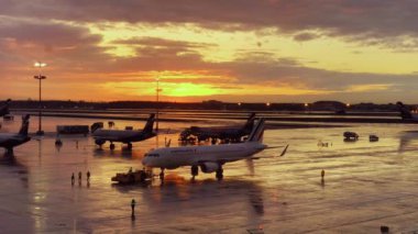 Günbatımı Uluslararası Havaalanı peyzaj