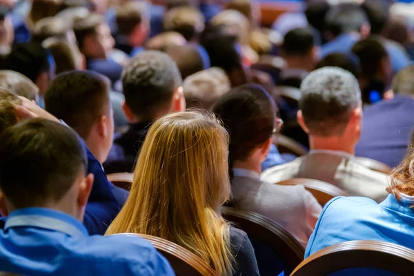People attend business conference in congress hall — Stock Photo, Image