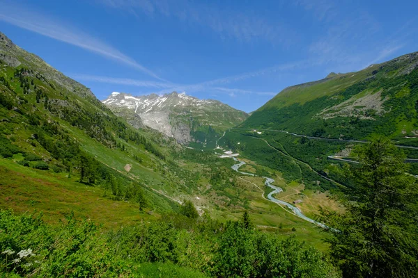 Nyári táj Svájc hegyvidéki jellegű — Stock Fotó